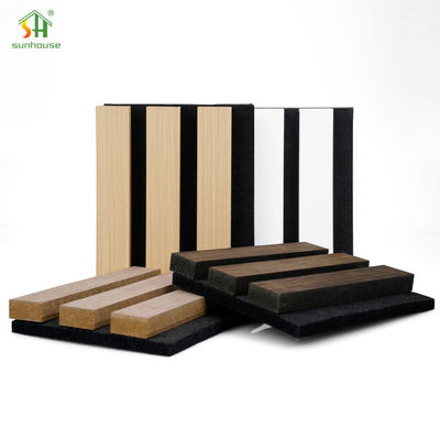 Dobra cena. Panele akustyczne drewniane 20 mm 25 mm Panele ścienne dźwięku akustycznego 4x8 stóp w Internecie