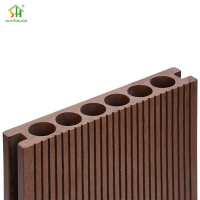 Dobra cena. WPC kompozytowe podłogi podłogowe odporne na promieniowanie UV WPC podłogi podłogowe w Internecie